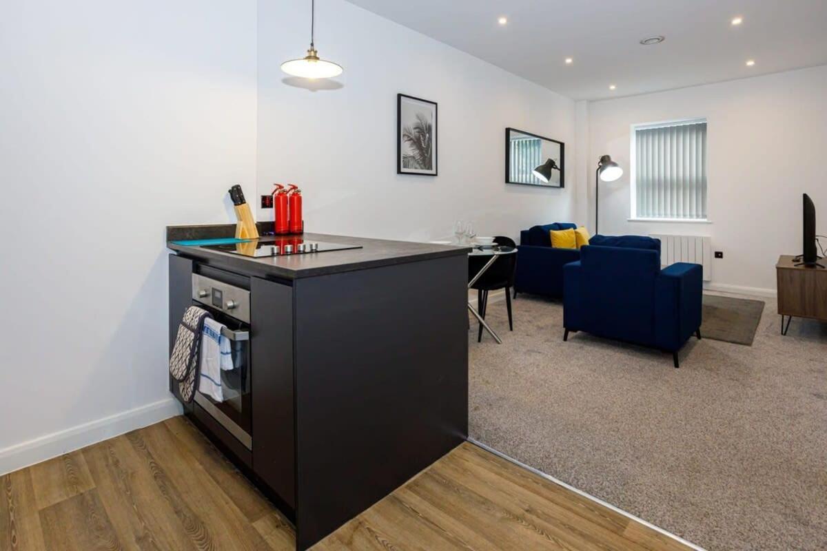 Contemporary 1 Bed Apartment Central Bolton Exterior foto